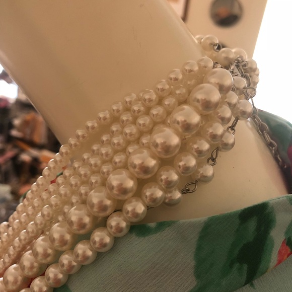 Beautiful Pearls of course! 9 strands of fab! - Picture 7 of 8